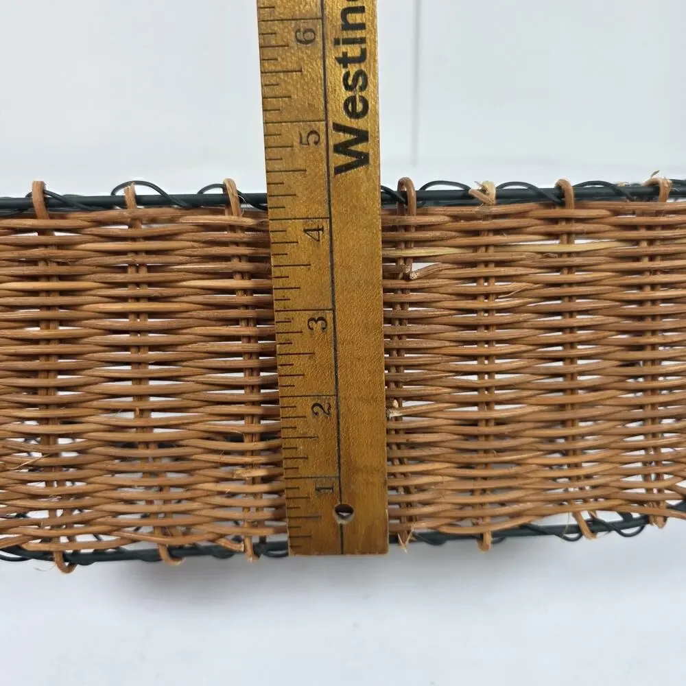Rustic Home Wall Basket Wire Metal Wicker Hanging Farmhouse Organizer cottage